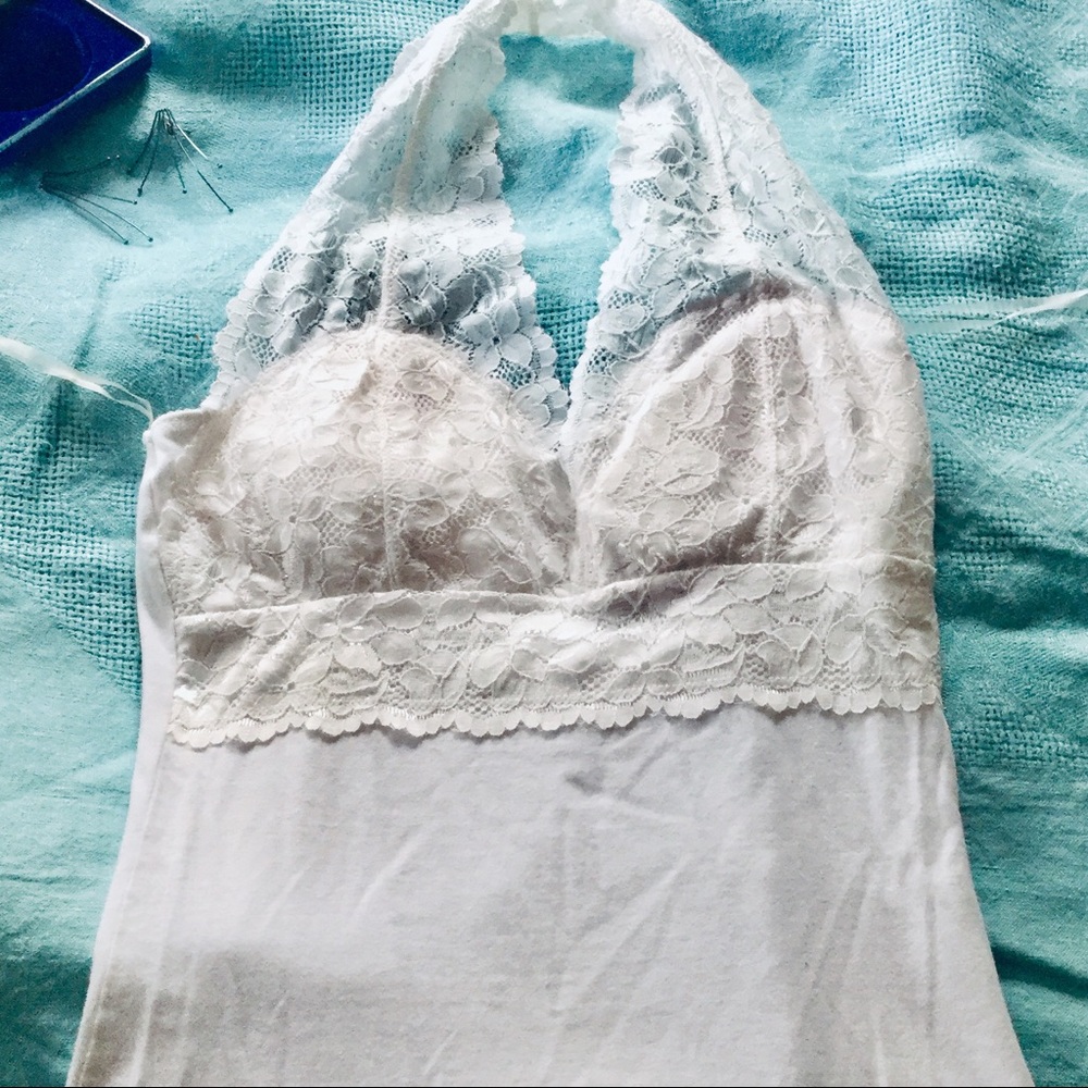 🎀Guess ?? Sheer White Beaded Shell TOP w OVERLAY - Picture 7 of 9
